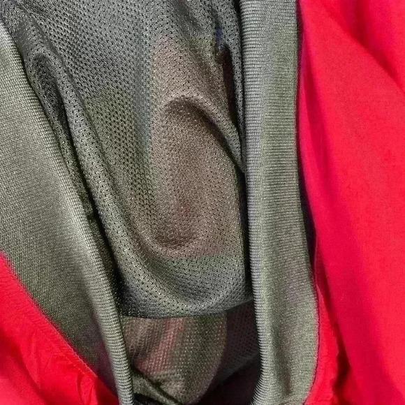 Under Armour WSU Cougars V Neck Womens Small Red/Black Athletic Lined Pullover - Picture 7 of 8